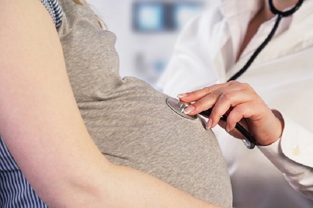 La fibronectina fetal es una proteína que se cree que ayuda a asegurar el saco amniótico al útero