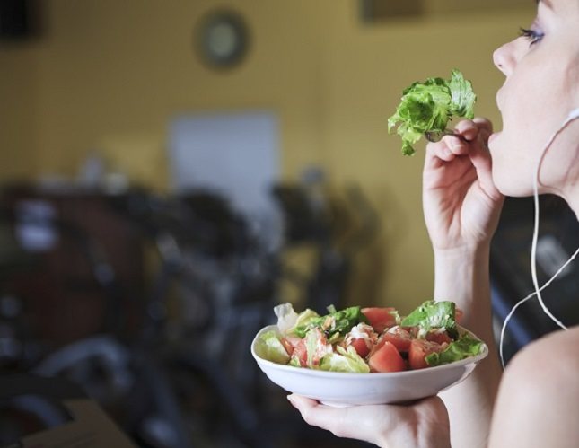 Debes comer de forma selectiva después de un día de comida masiva