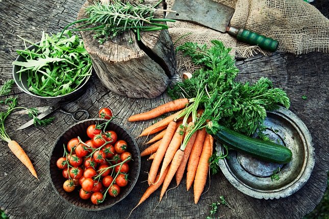 Las verduras de hojas verdes oscuras son algunos de los alimentos más saludables que puede comer