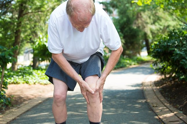 Los mejores zapatos para las rodillas son los planos y flexibles 