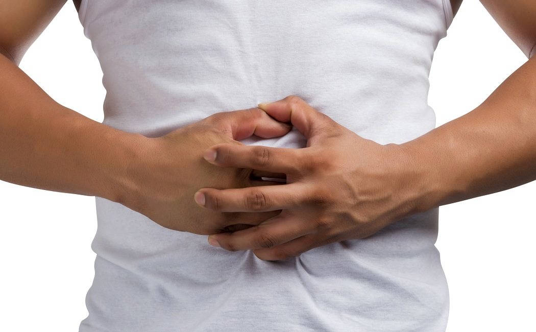 ¿Cómo se detecta y transmite la bacteria Helicobacter pylori?