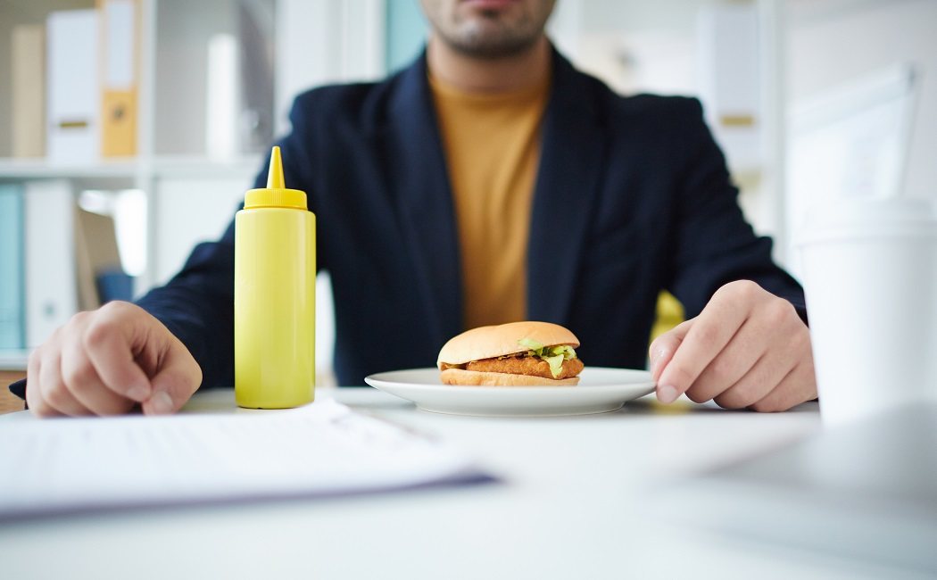 Por qué cuando tengo hambre me suena el estómago