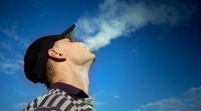 ¿Qué es peor fumar con el cigarro electrónico o tabaco?